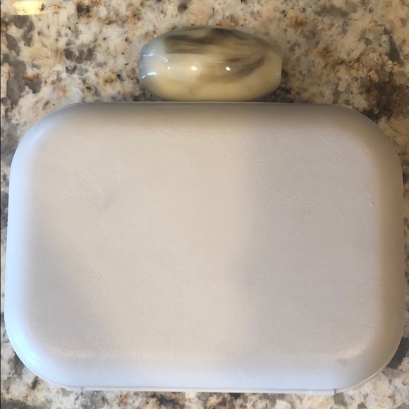 Small hard case clutch - Picture 3 of 4